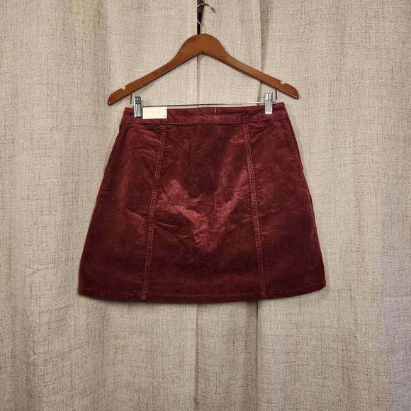 Maurices Corduroy Button Front Skirt Womens 8 Maroon A-Line Pockets Short Length - Picture 7 of 7